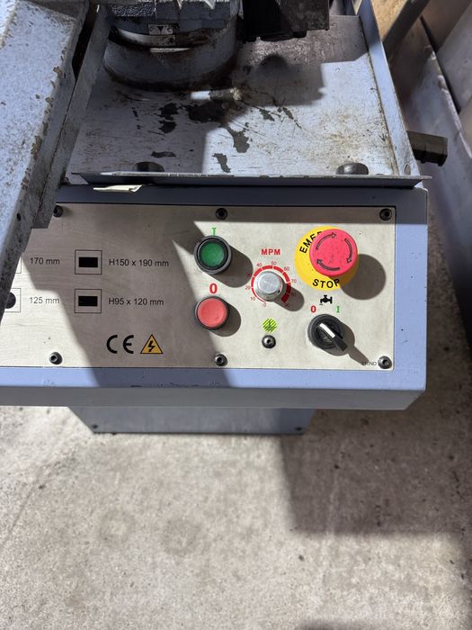 Лентоотрезна машина за метал