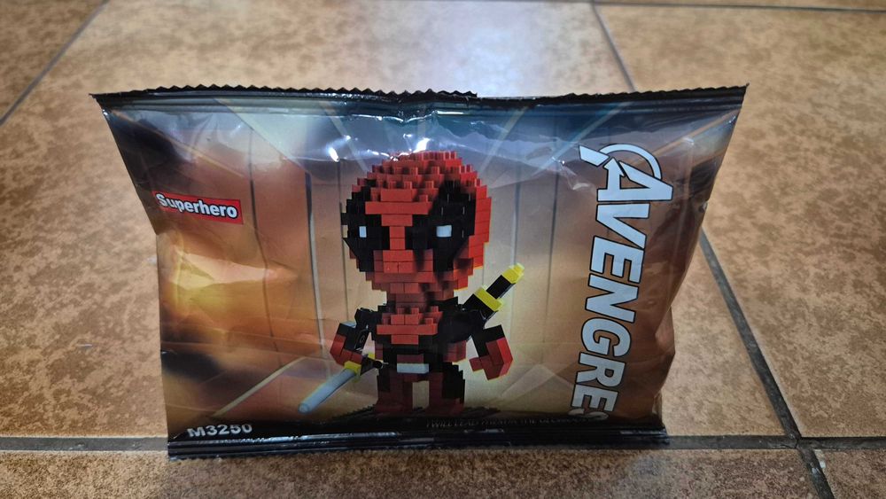 Deadpool, Figurina Mini Bloc ( copie Lego)