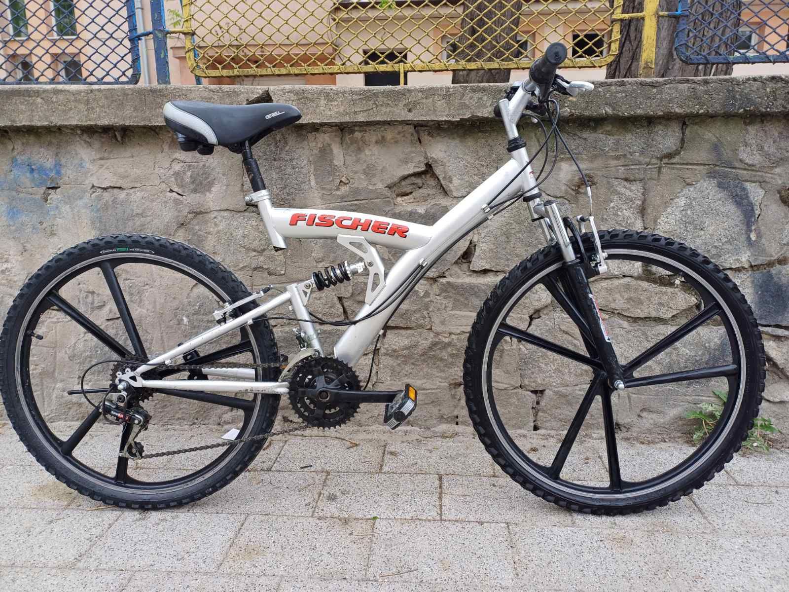 26цола алуминиев велосипед с 21скорости усилени капли амортисьори пред