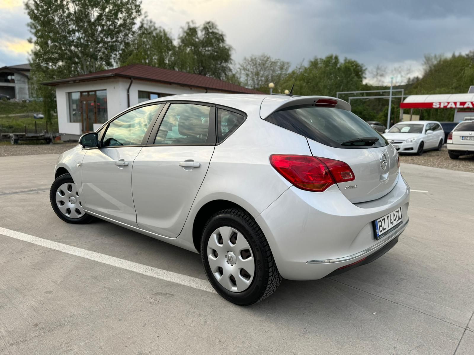 Opel astra j 62 000 Km reali