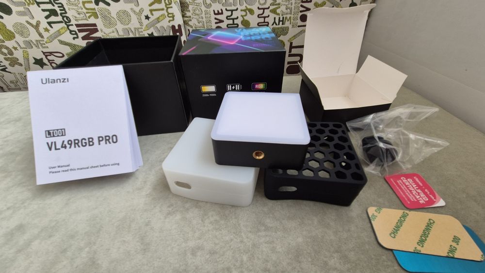 Ulanzi VL49 RGB PRO LED лампа 2500mAh