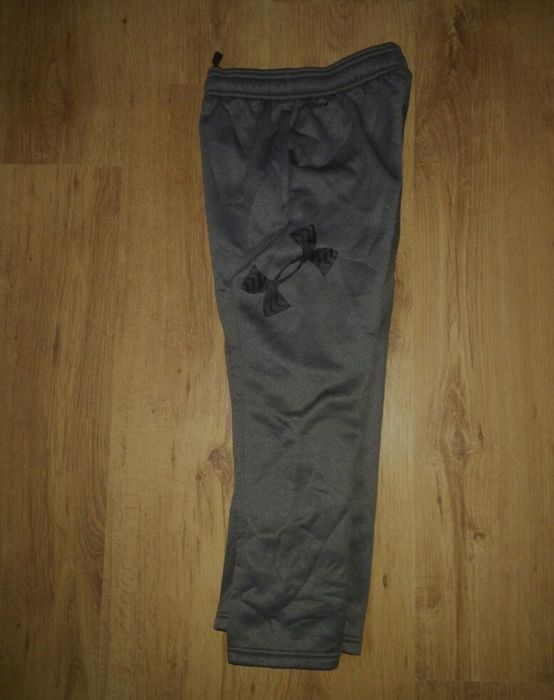 Pantaloni de trening Under Armour Storm1 mărimea 8 ani