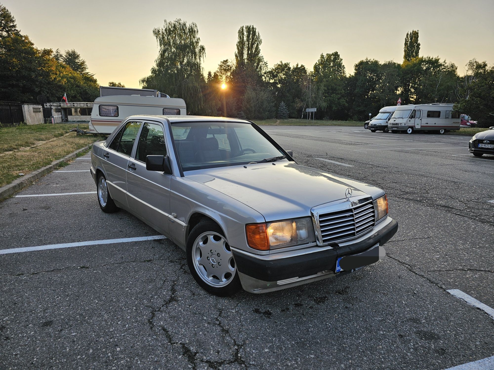 Mercedes-Benz 190