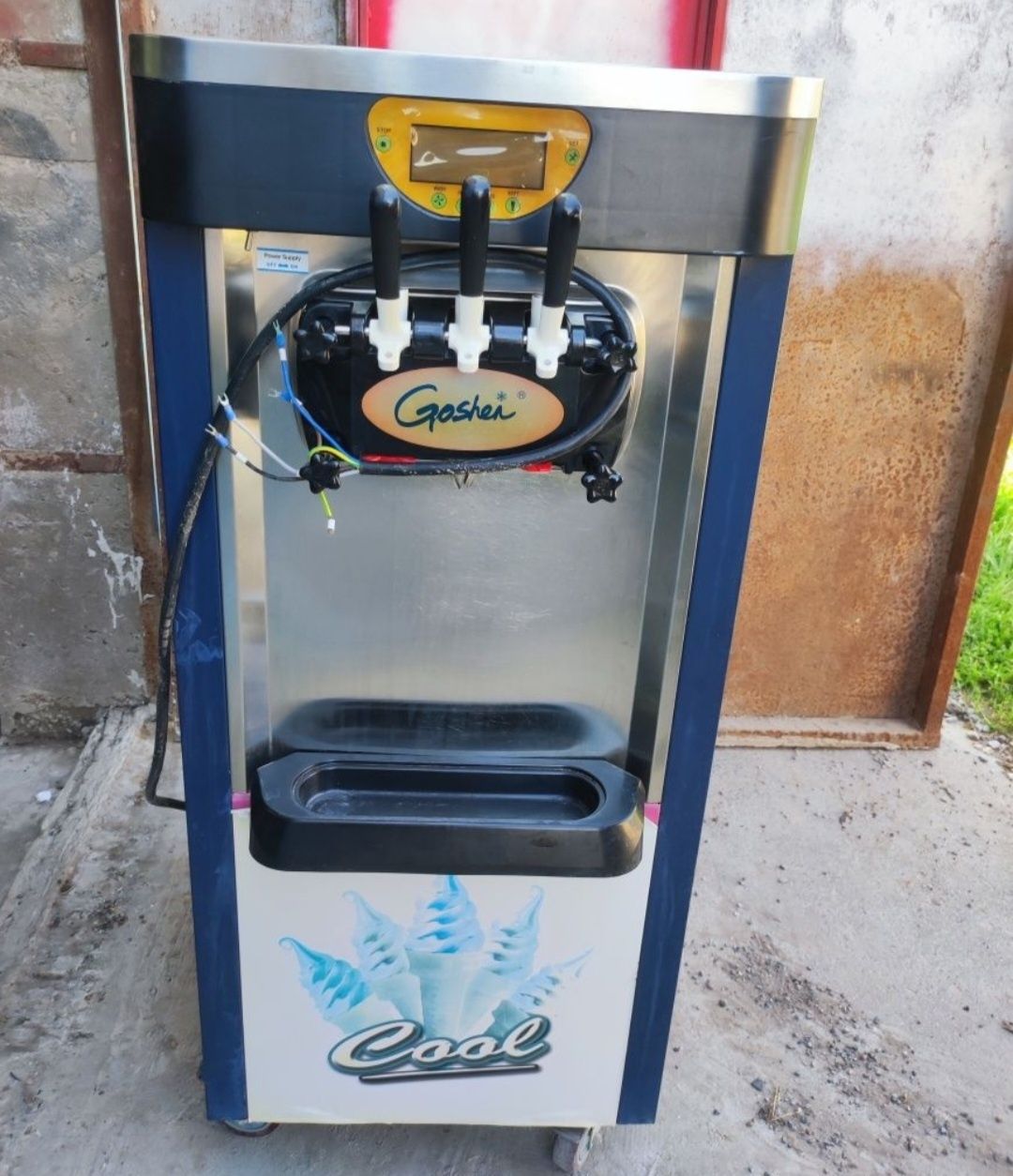 Аппарат фризер для мороженого