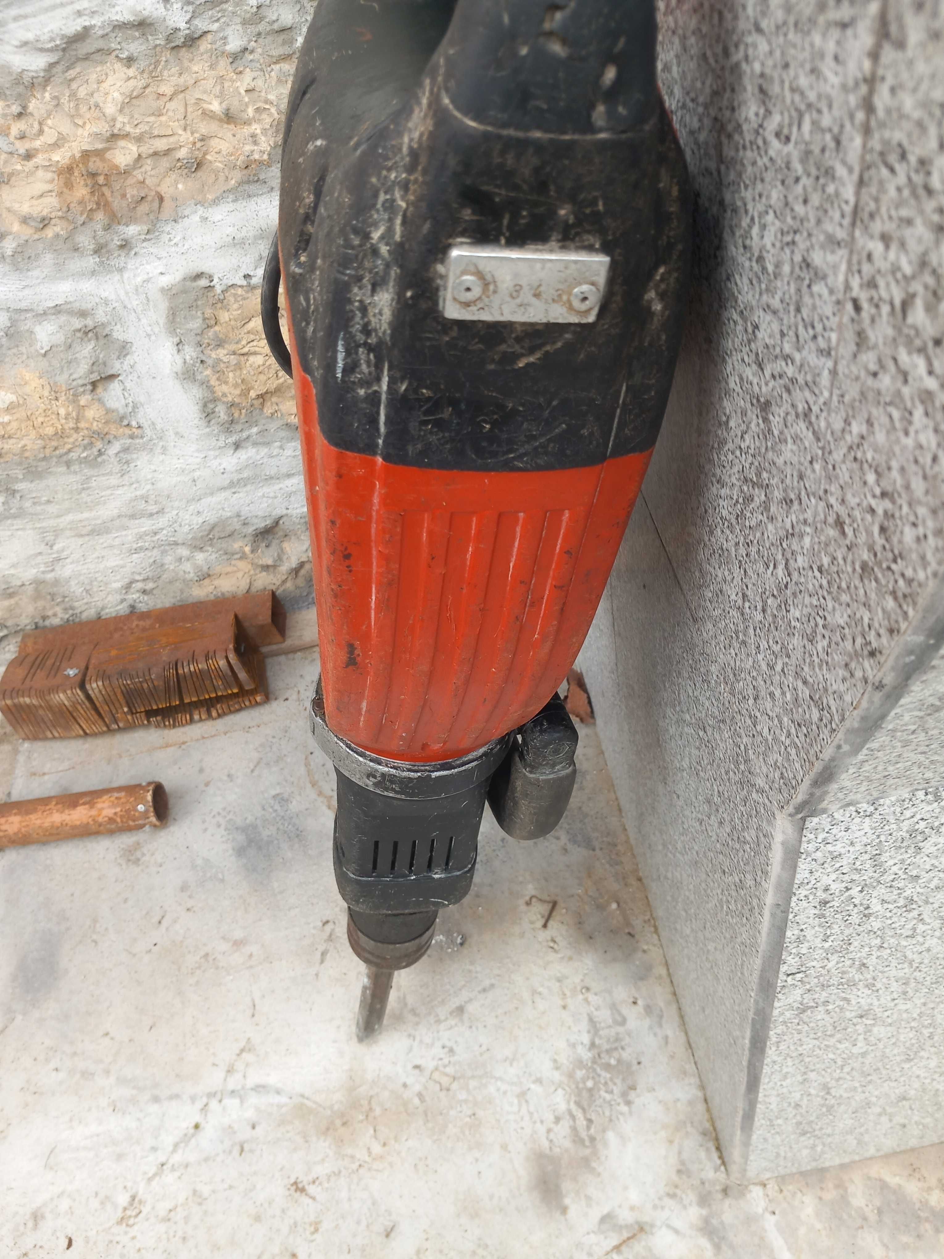 Hilti TE 1000-AVR Къртач