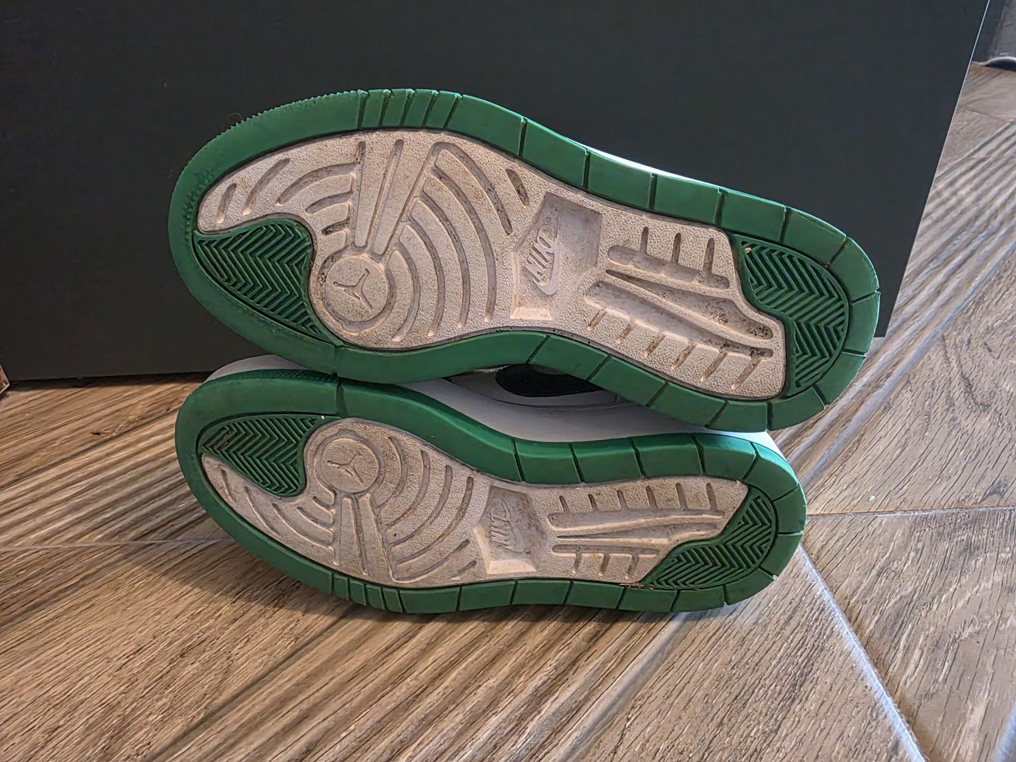 Дамски маратонки NIKE AIR JORDAN