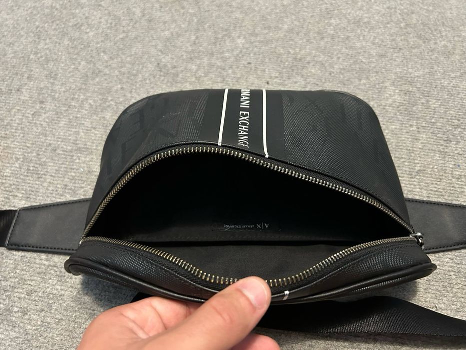Чанта за кръста Armani Exchange