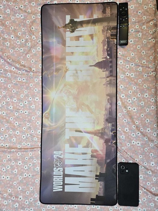Mousepad-uri Worlds 2024 XL / Rift Rivals 2018 / Logitech G640