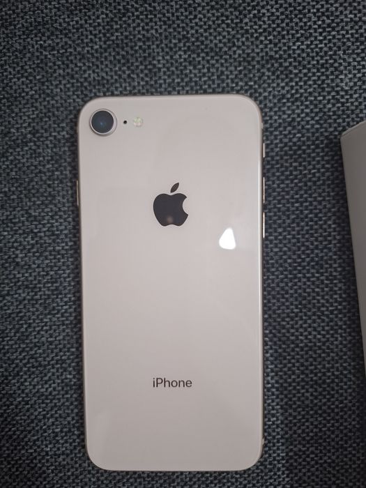 iPhone 8 (64GB)+ коробка