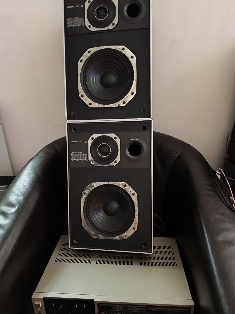 Amplificator  Fisher și boxe Philips