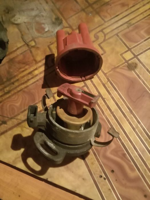 Продам трамблёр 1,4 гольф,Венто оригинал 10000тг