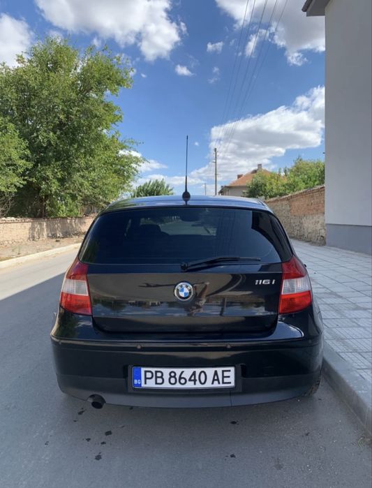 кола BMW 116 бензин