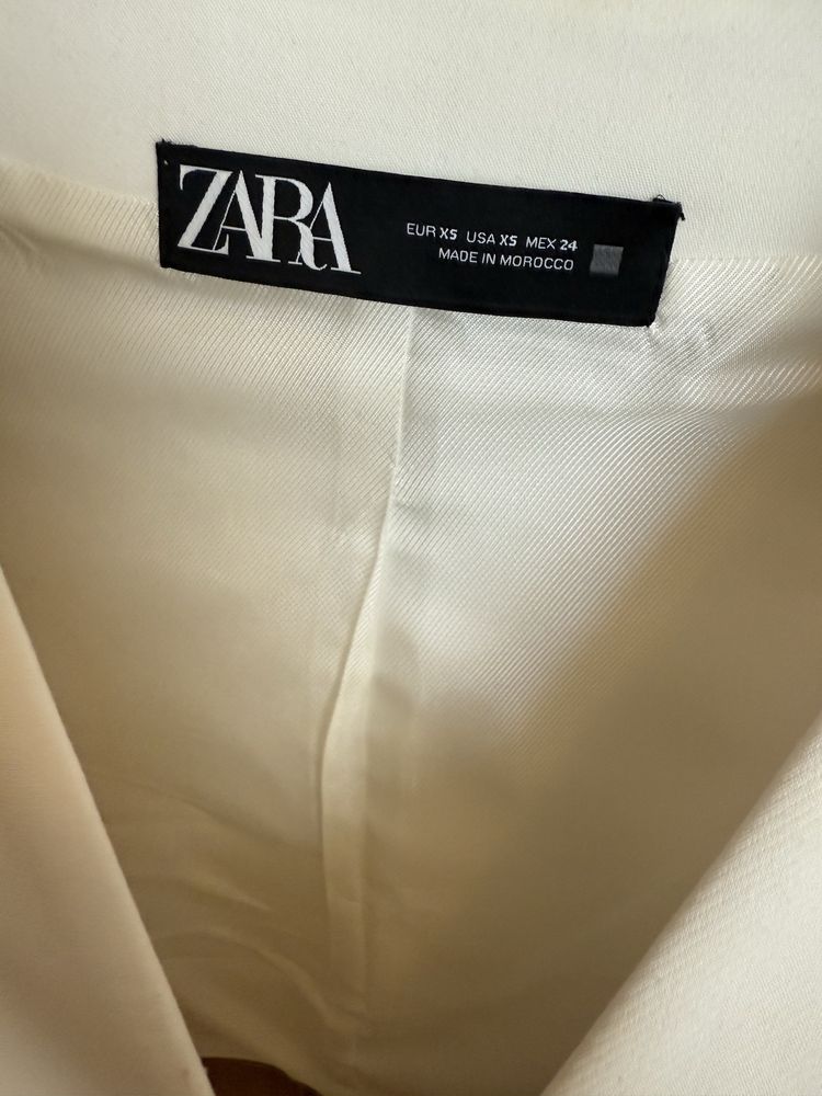 ZARA елек с копчета