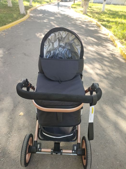 Коляска 2 в 1 в отличном состоянии