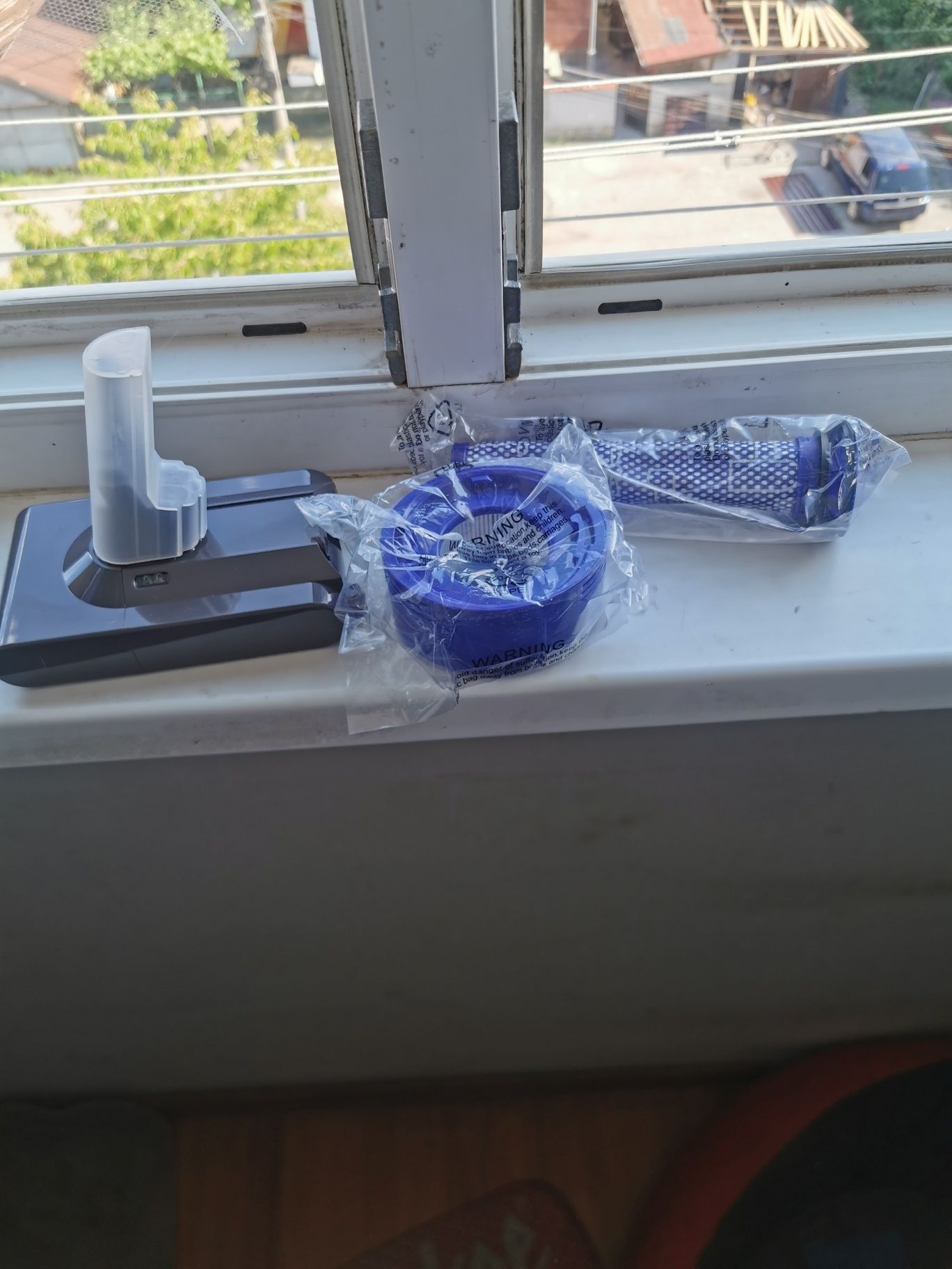 Батерии за dyson v10 и v8.