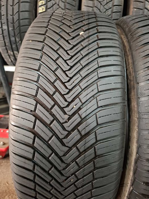 2 Всесезонни гуми Континентал 235/60/18 ДОТ23 (безплатно поставяне)