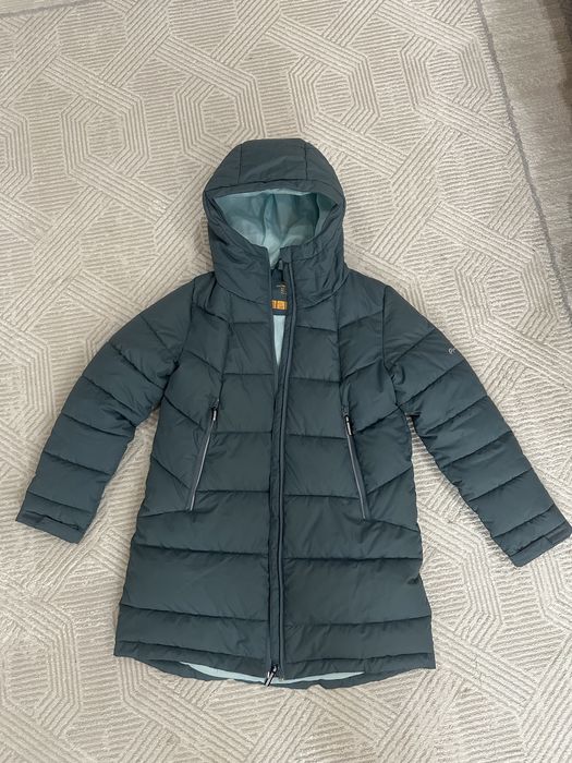 Продается куртка на девочку