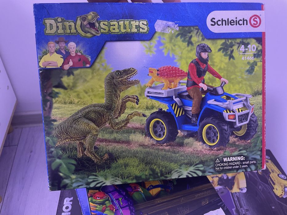 Jucarii: Robotei, masini cu telecomanda