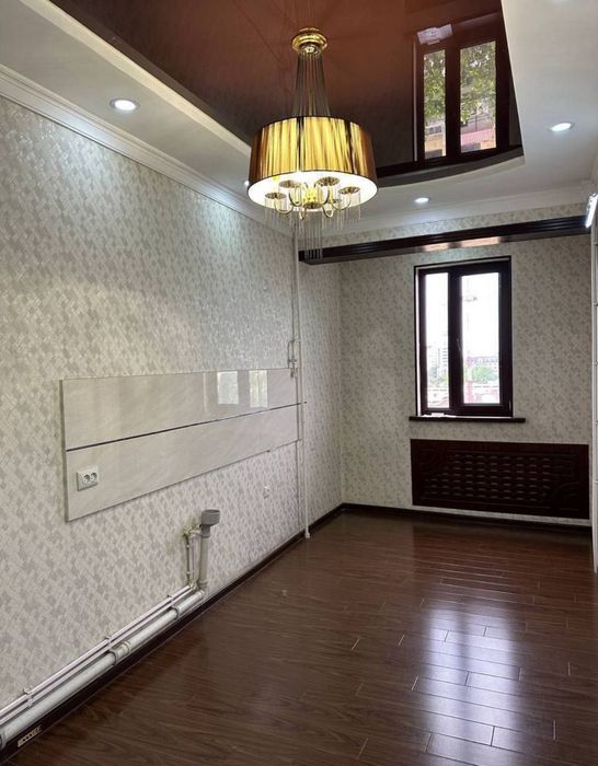 Квартира на Осиё (Ц6)- метро Минор 3/7/9 общ пл 72м  с мебелью