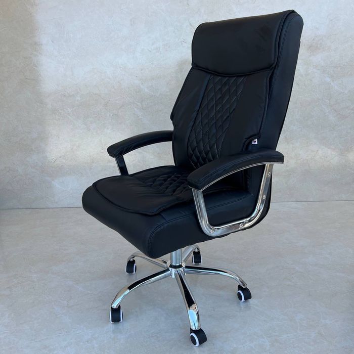 Офисное кресло Delta, Saprano, Line chair для руководителя