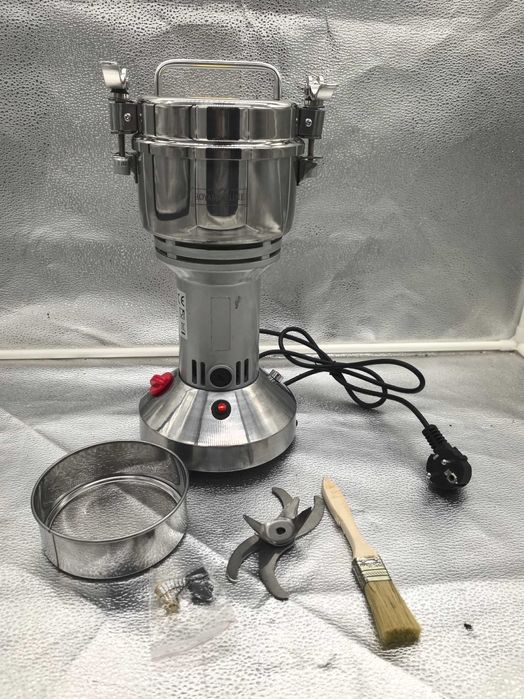 Rasnita electrica 1200W rapida si eficienta