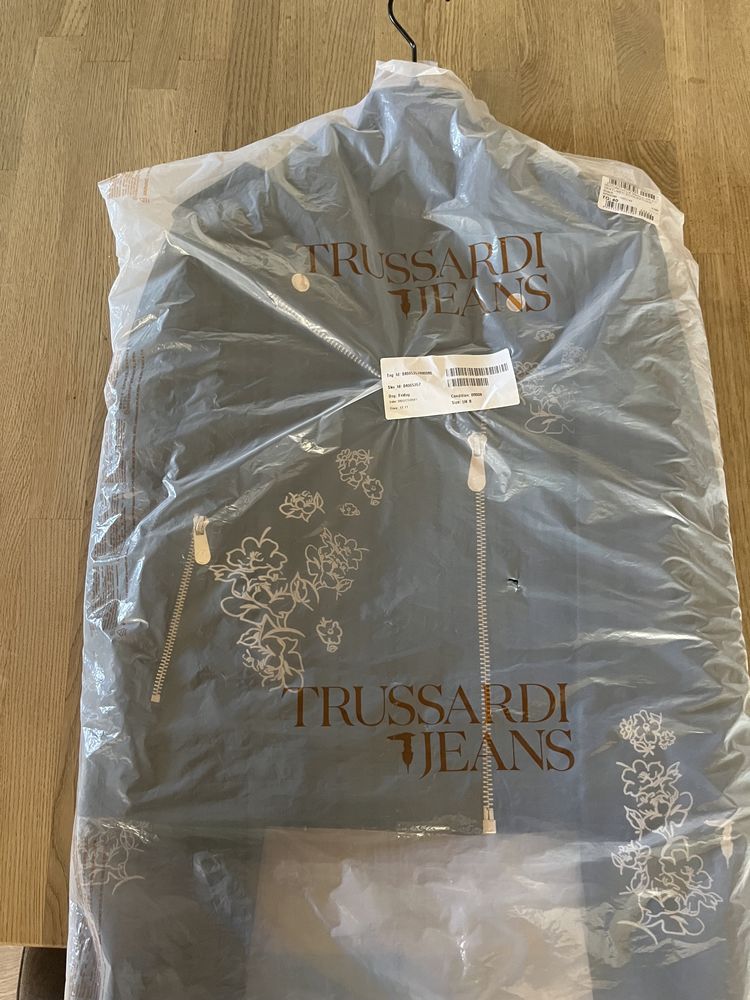 Ново яке Trussardi Jeans UK8 / Tag.40