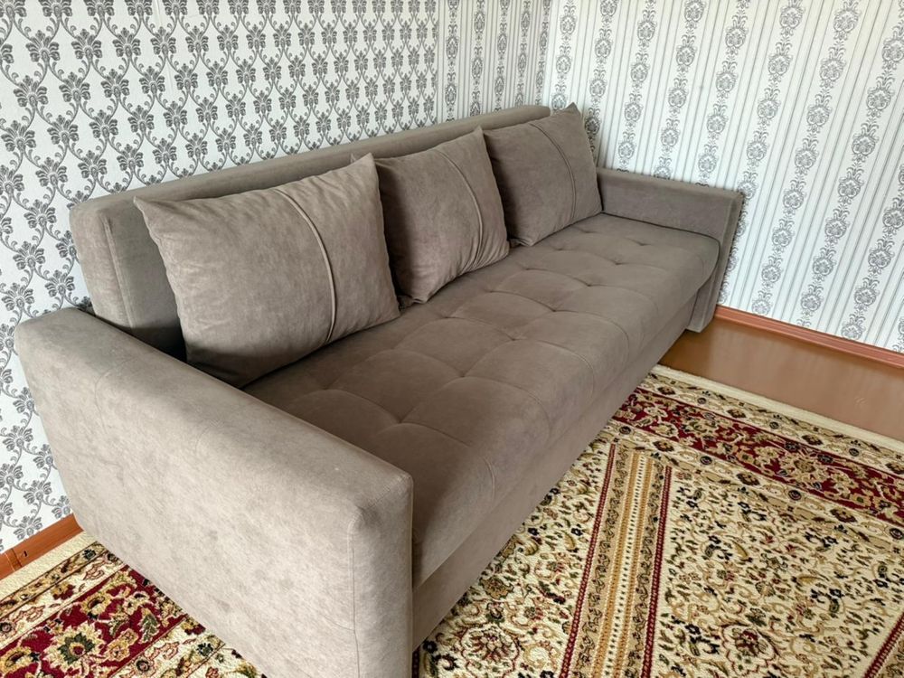 Продам диван в отличном состояний