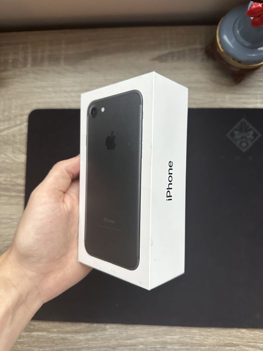 iPhone 7 черен 128гб