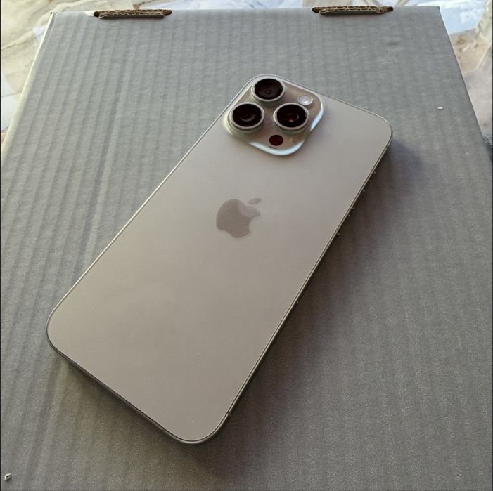Vând iphone 15 pro max