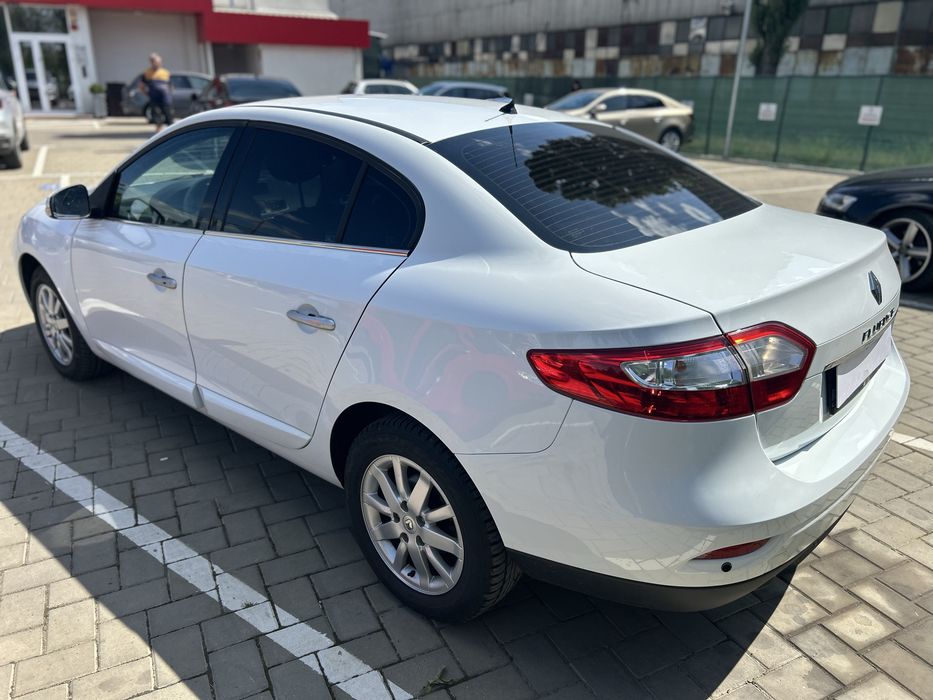 Renault Fluence 94.000 km, 1.6 benzina euro 5, inmatriculat, impecabil