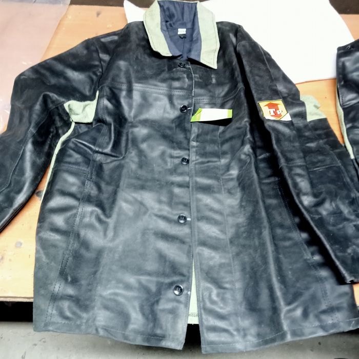 Продам сварочную спец одежду
