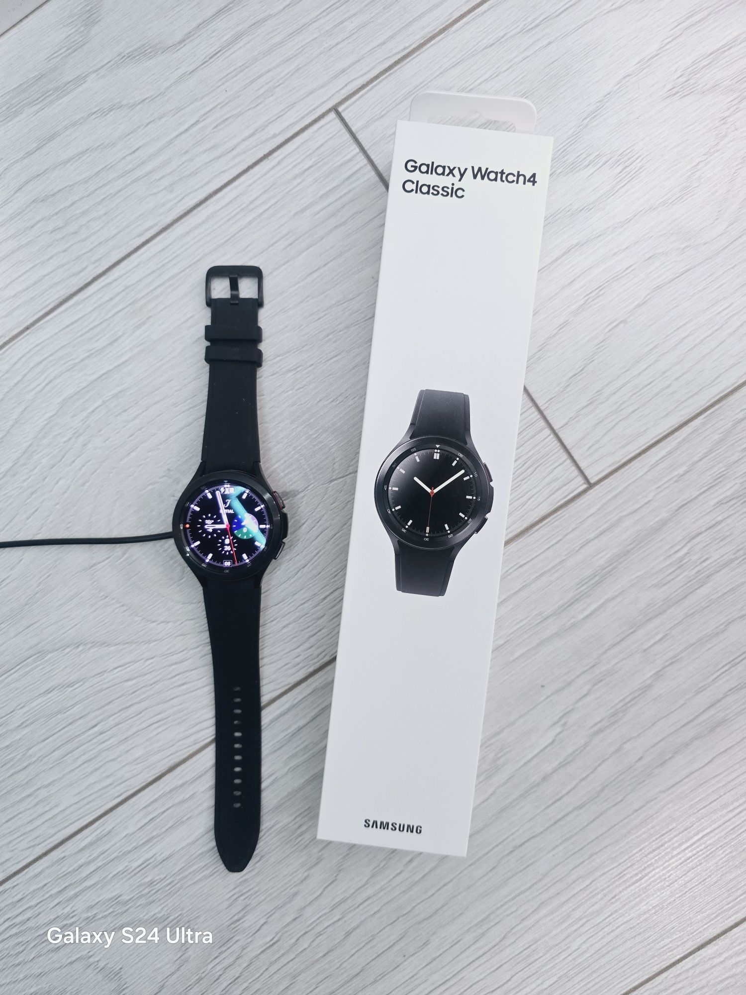 Продам часы Galaxy Watch 4 Classik