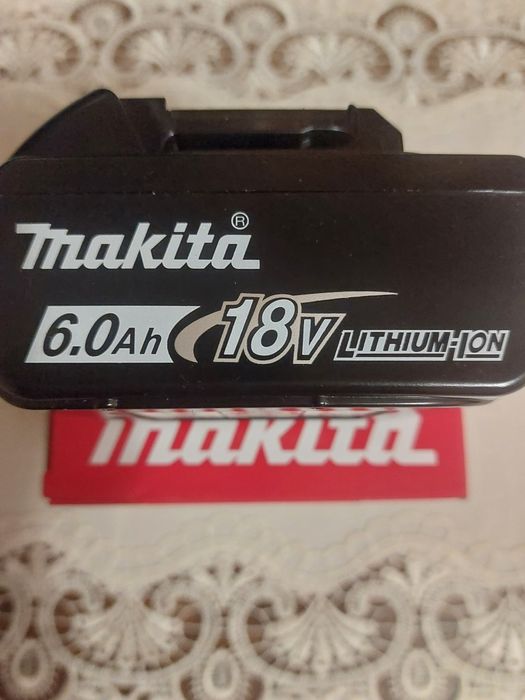 2 Acumulatori HOBBY  ptr scule makita de 6 Ah,18 ,ambalați in plastic