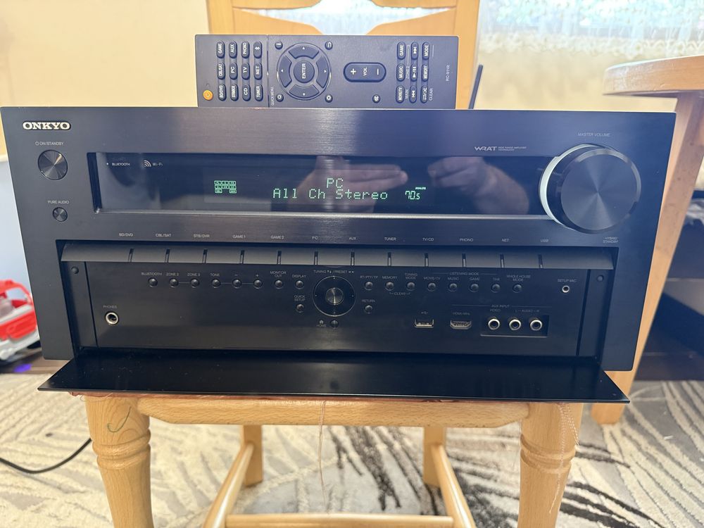 Onkyo TX-NR828 Bluetooth Wi-FI resiver