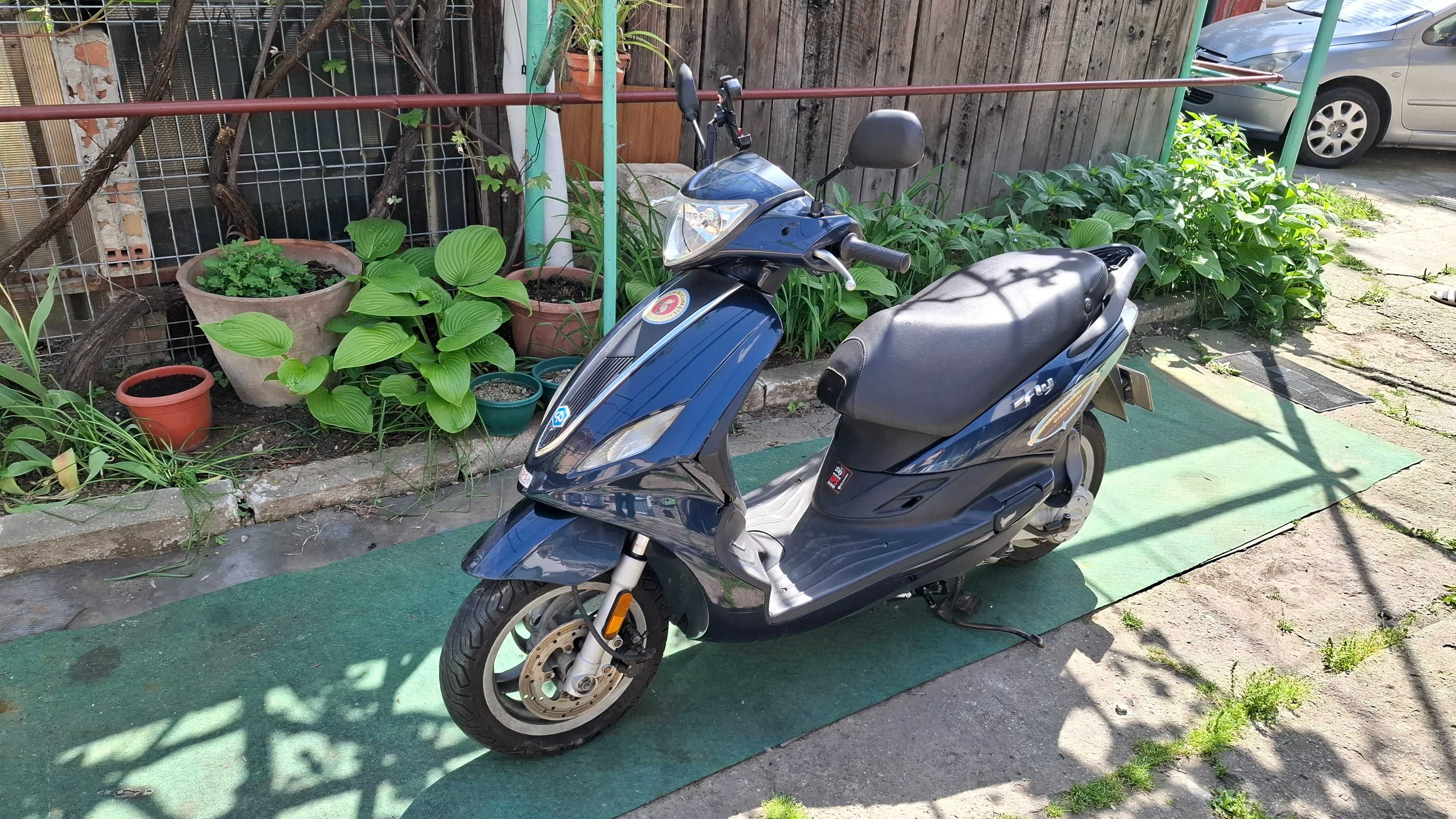 Inchiriere scuter pentru livratori Buc. 220 lei necesita permis B 50cc