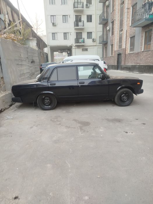 Vaz 2107  sotiladi 2012 yil