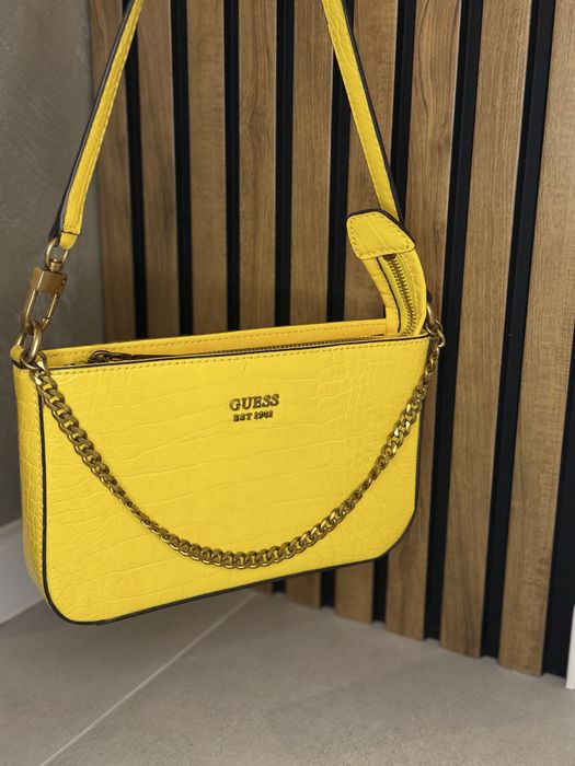 Дамска чанта Guess