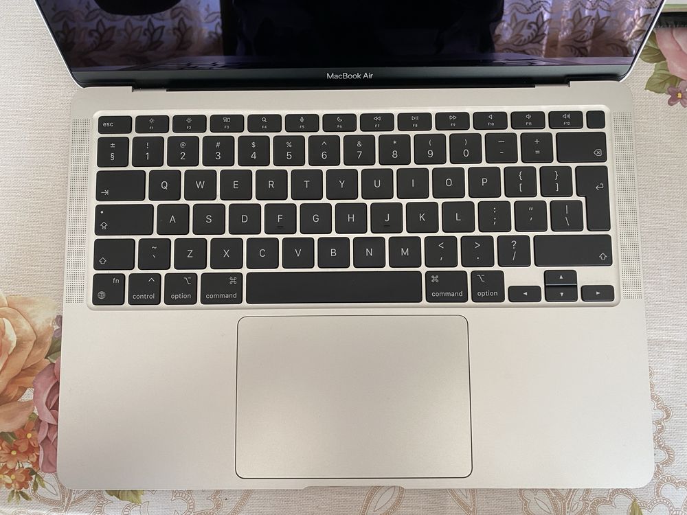 MacBook Air M1 8GB 256GB SSD