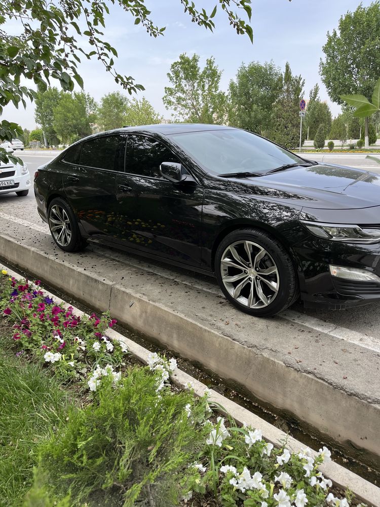 Diska sotiladi malibu 19 lij