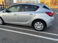 Opel Astra Masina este in perfecta stare de functionare.