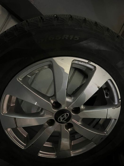 Диск с шиной. Балон почти новый