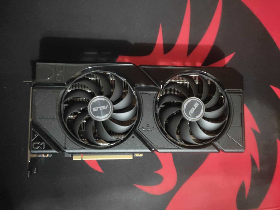 Asus Dual RX 7700 xt Видео карта