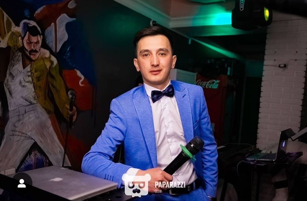 Ведуший Шоумен Тамада на двух языках