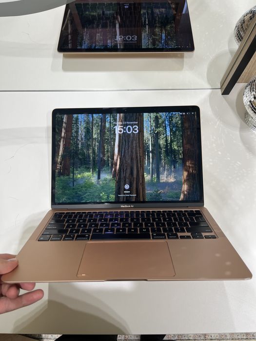 MacBook Air M1 8/256