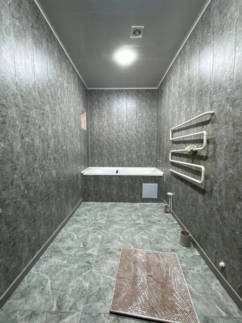 Продаётся дом 3х- комн, 100 м²участок 1.8 соток. 12 автопарк Янги хаёт