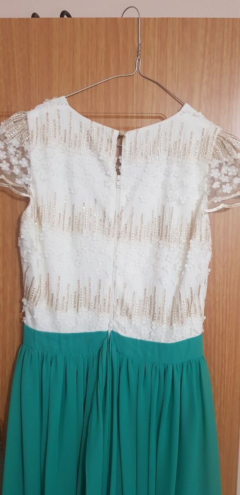 Rochie de ocazie lunga, vaporoasa, foarte comoda