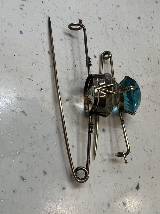 Броши редкие . Золото . Более сто лет