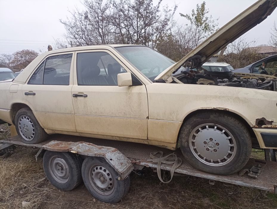 Мерцедес W124 /2.5 дизел на части