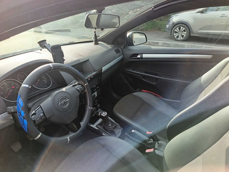 Opel Sport  GTC 6 trepte.Panoramic din 2011. Preț 2950 euro negociabil