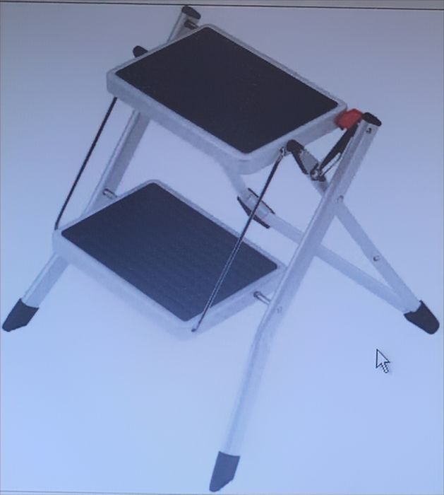 Продам стремянку складную